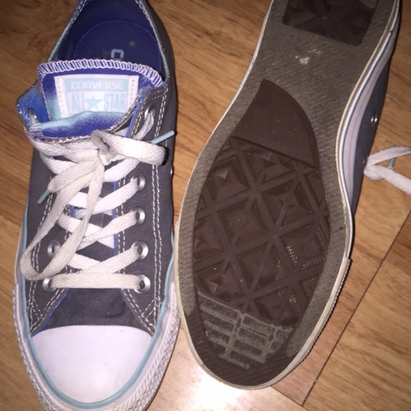 Size 8 converse gently used - Picture 2 of 3